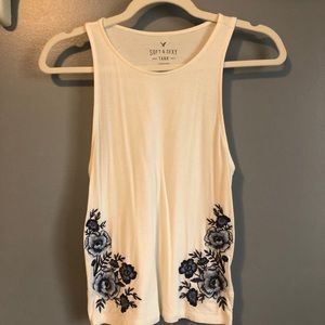 American Eagle White w/ Blue Floral on Hips